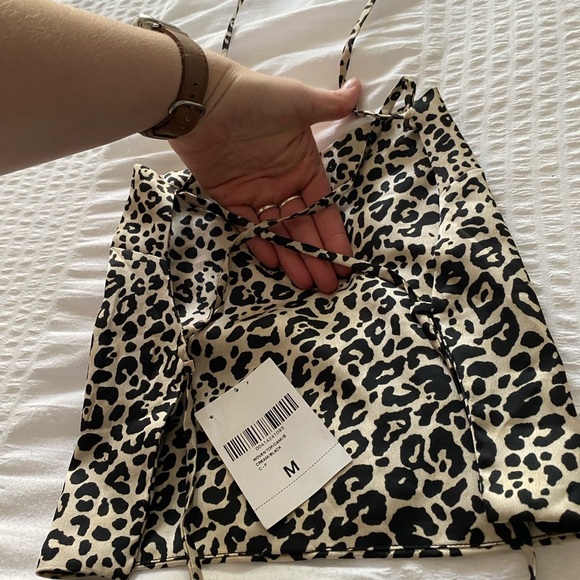 Forever 21 Black and Tan Stylish Tank Top - Picture 3 of 10